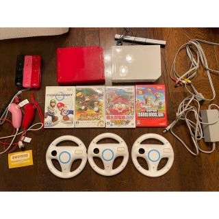 ウィー(Wii)の中古品 Wii 本体 ゲームソフト4本 セット (家庭用ゲーム機本体)