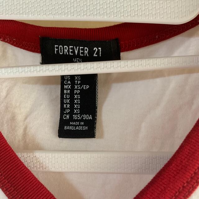 FOREVER 21(フォーエバートゥエンティーワン)のフォーエバーTシャツ レディースのトップス(Tシャツ(半袖/袖なし))の商品写真