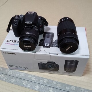 キヤノン(Canon)のCanon EOS KISS X9 Wズームキット BK(デジタル一眼)