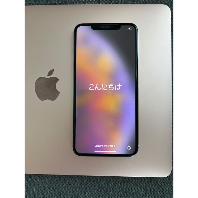 iPhone(アイフォーン)の中古品iPhone Xs Max Silver 256GB SIMフリー スマホ/家電/カメラのスマートフォン/携帯電話(スマートフォン本体)の商品写真