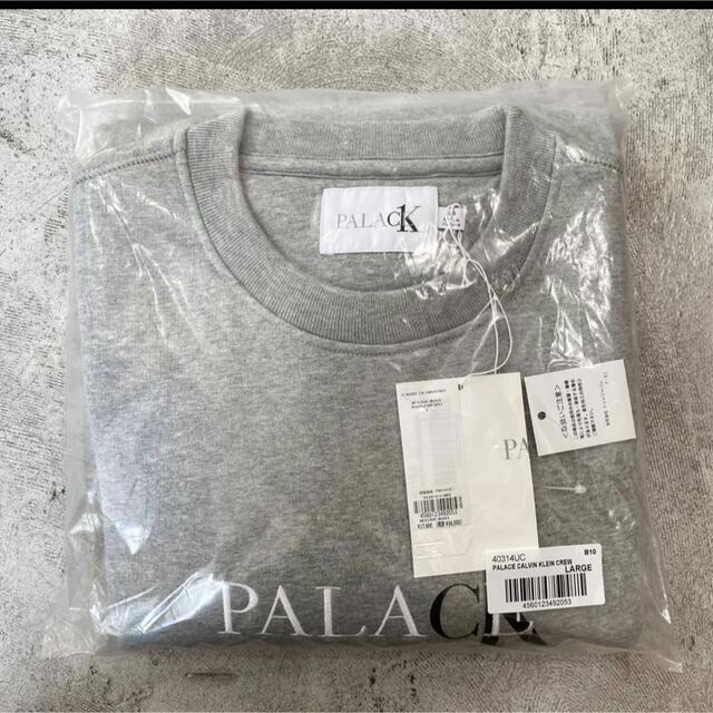 PALACE(パレス)の22ss 新品 パレス x カルバンクライン クルーネック スウェット L メンズのトップス(スウェット)の商品写真