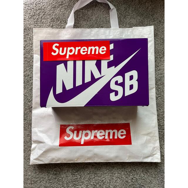 Supreme × Nike SB Blazer Mid