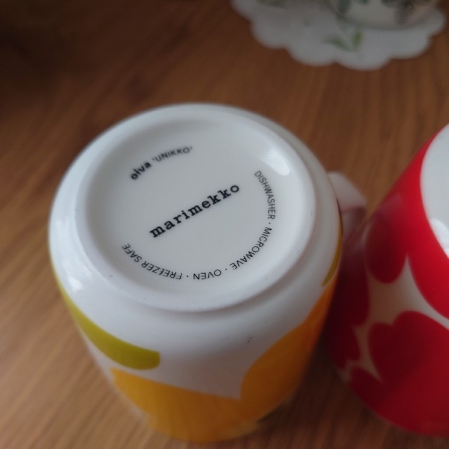 marimekko(マリメッコ)のMarimekko♪ウニッコマグ2個セット インテリア/住まい/日用品のキッチン/食器(グラス/カップ)の商品写真