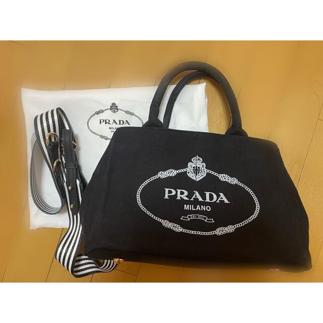 PRADA カナパトート 黒