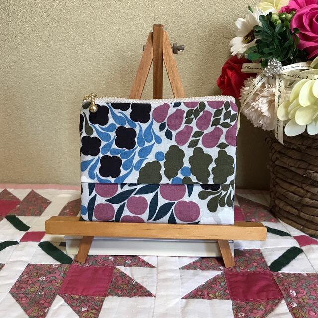 marimekko(マリメッコ)のマリメッコ  生地　ハンドメイド　ティッシュケース付きミニポーチ ハンドメイドのファッション小物(ポーチ)の商品写真