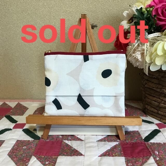 【超特価SALE開催!】 - marimekko マリメッコ 生地 ハンドメイド ミニウニッコ ベージュ ティッシュケースポーチ ポーチ