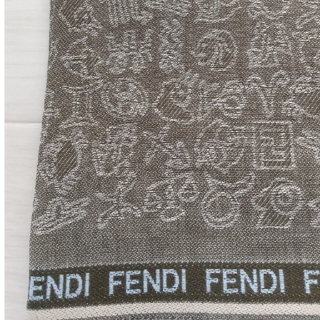 FENDI(フェンディ)のFENDI ハンカチ 新品 メンズのファッション小物(ハンカチ/ポケットチーフ)の商品写真