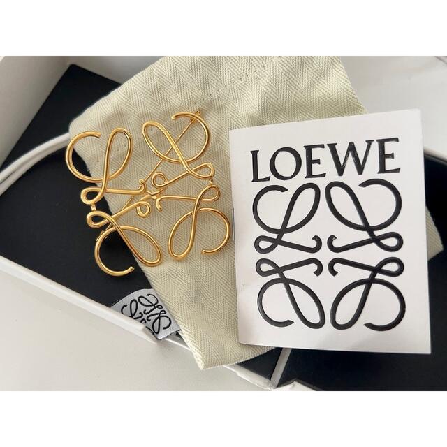 LOEWE♡ブローチ