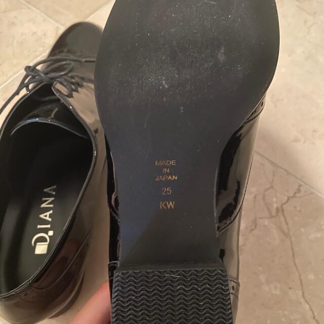 ダイアナ　靴　黒　エナメル　25センチ