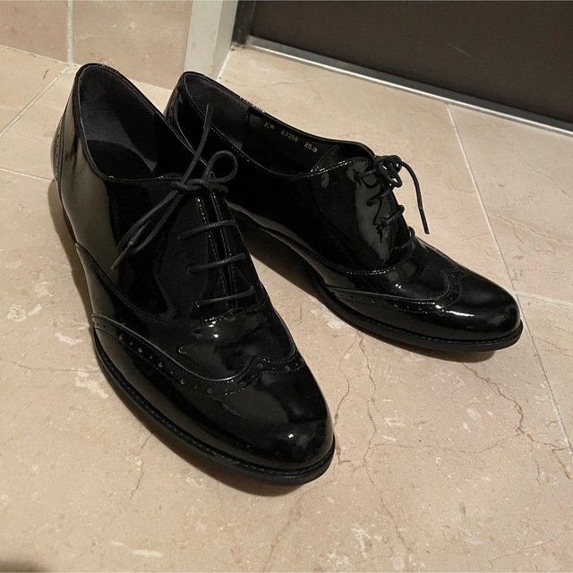 ダイアナ　靴　黒　エナメル　25センチ