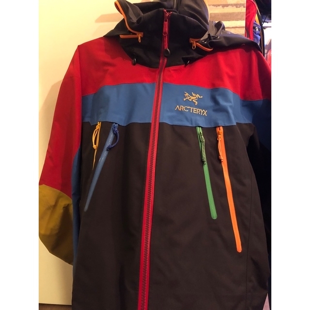 【日本製】 ARC'TERYXアークテリクスBEAMS別注35周年クレイジーカラージャケット マウンテンパーカー 【日本製】 ARC'TERYXアークテリクスBEAMS別注35周年クレイジーカラージャケット マウンテンパーカー
