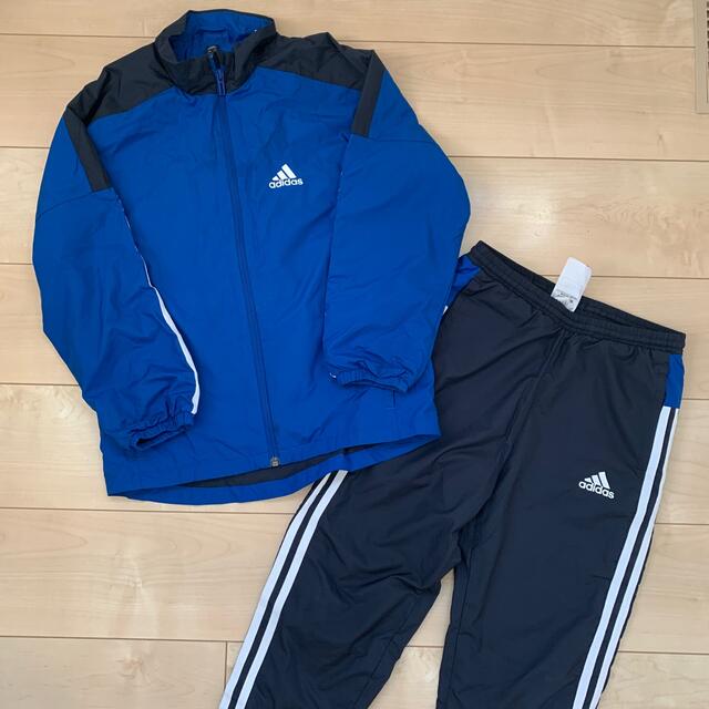 adidas(アディダス)のadidas 上下シャカシャカジャージセット　上140下130 スポーツ/アウトドアのサッカー/フットサル(ウェア)の商品写真