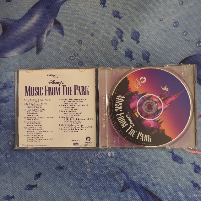 Disney(ディズニー)のdisneys  MUSIC FROM THE PARK エンタメ/ホビーのCD(ポップス/ロック(洋楽))の商品写真