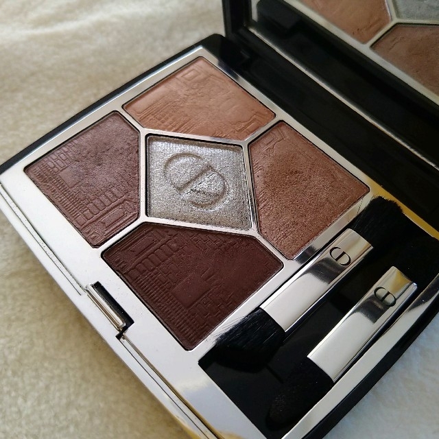 Dior - Dior サンククルールクチュール 739 ハウスオブドリームズの通販 by くろねこ's shop|ディオールならラクマ Dior - Dior サンククルールクチュール 739 ハウスオブドリームズの通販 by くろねこ's shop|ディオールならラクマ
