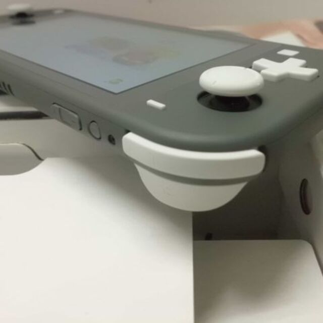 Nintendo Switch(ニンテンドースイッチ)のNintendo Switch Lite Gray 任天堂スイッチライト エンタメ/ホビーのゲームソフト/ゲーム機本体(携帯用ゲーム機本体)の商品写真