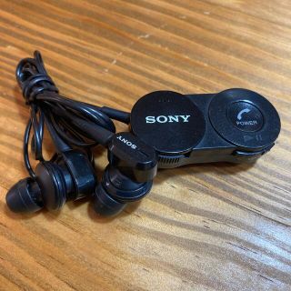 ソニー(SONY)のDR-BT150NC SONY ワイヤレスイヤホン　ノイズキャンセル(ストラップ/イヤホンジャック)