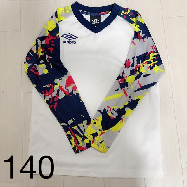 adidas(アディダス)のサッカー練習着 140/150 まとめ売り 上のみ 新品靴下付 スポーツ/アウトドアのサッカー/フットサル(ウェア)の商品写真