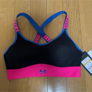 アンダーアーマー(UNDER ARMOUR)の【新品】人気　スポーツブラ ブラトップ　アンダーアーマー(ウェア)