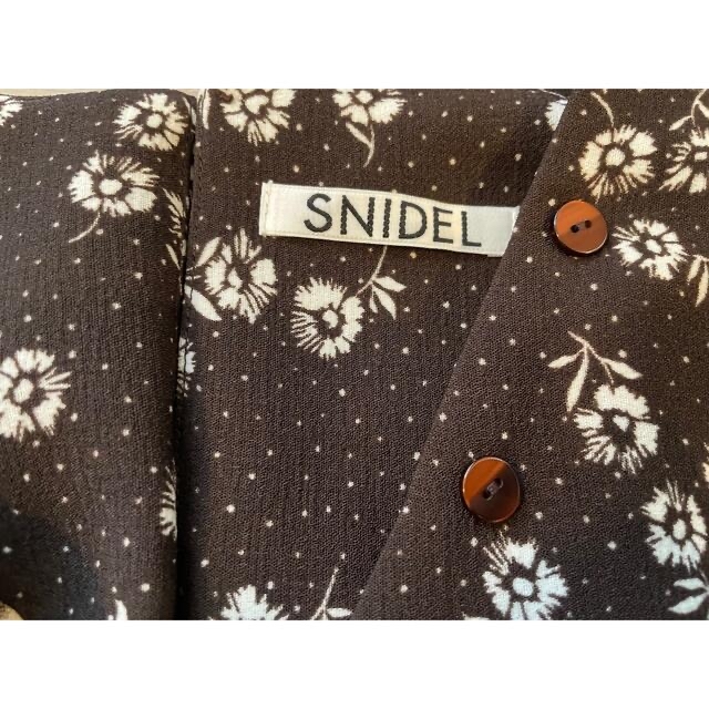 SNIDEL(スナイデル)のSNIDEL フラワーパターンタイトワンピース レディースのワンピース(ロングワンピース/マキシワンピース)の商品写真