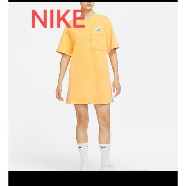 NIKE(ナイキ)のNIKE L  イエロー　Tシャツワンピ　ウォッシュ レディースのワンピース(ロングワンピース/マキシワンピース)の商品写真