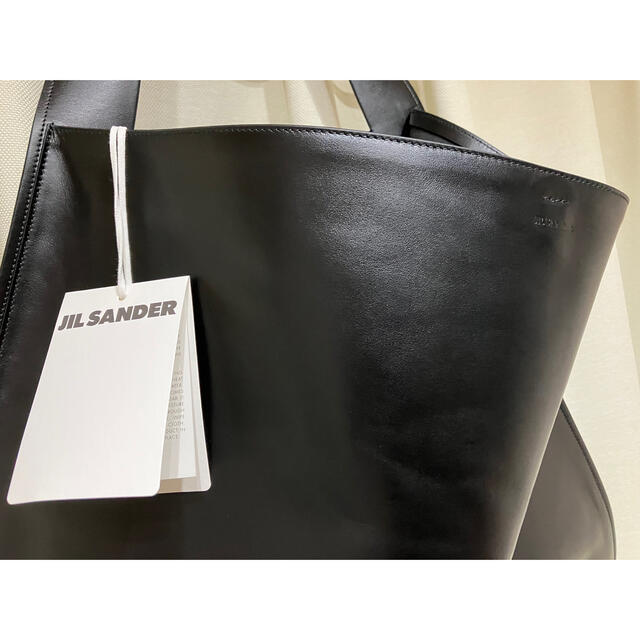 Jil Sander(ジルサンダー)のJIL SANDER  21AW  ボーダートート  ブラック  新品タグ付 メンズのバッグ(トートバッグ)の商品写真