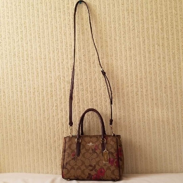 COACH(コーチ)の美品　COACHコーチ　花柄トードバック　2way 中古品です。 レディースのバッグ(トートバッグ)の商品写真