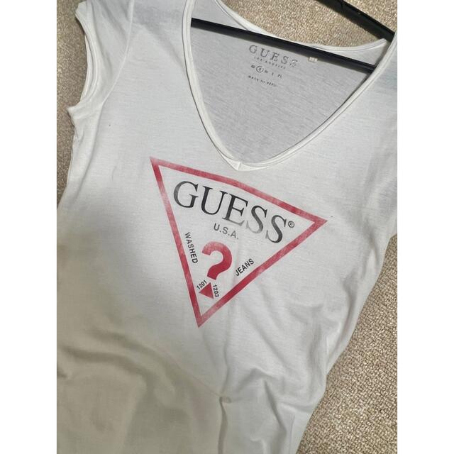 GUESS(ゲス)のゲス レディースのトップス(Tシャツ(半袖/袖なし))の商品写真