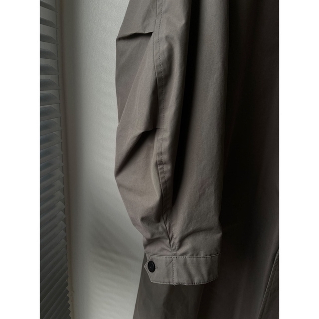 STUDIO NICHOLSON(スタジオニコルソン)のSTUDIO NICHOLSON VENTILE GABARDINE COAT メンズのジャケット/アウター(ステンカラーコート)の商品写真