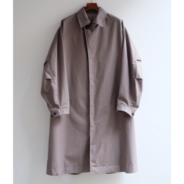 STUDIO NICHOLSON(スタジオニコルソン)のSTUDIO NICHOLSON VENTILE GABARDINE COAT メンズのジャケット/アウター(ステンカラーコート)の商品写真