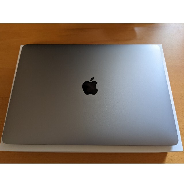 MacBook Air (Retina, 13-inch, 2018) スペース16GBOS