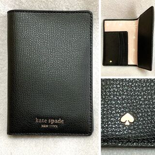 ケイトスペードニューヨーク(kate spade new york)の【美品・レア】ケイトスペード　パスポートケース　PWRU7244　二つ折り　黒(名刺入れ/定期入れ)