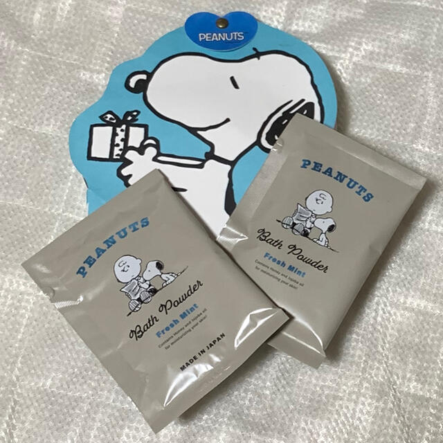 SNOOPY(スヌーピー)のスヌーピー  バスパウダー セット エンタメ/ホビーのおもちゃ/ぬいぐるみ(キャラクターグッズ)の商品写真