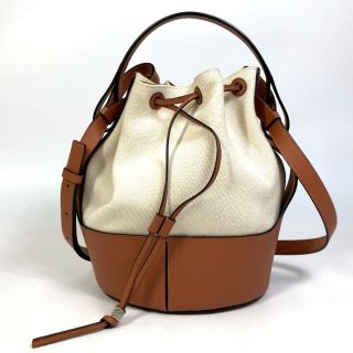 ロエベ 巾着の通販 700点以上 | LOEWEを買うならラクマ