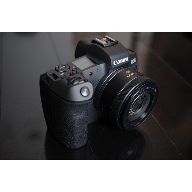 Canon - Canon EOS R、35mm F1.8、50mm F1.8 カメラセット