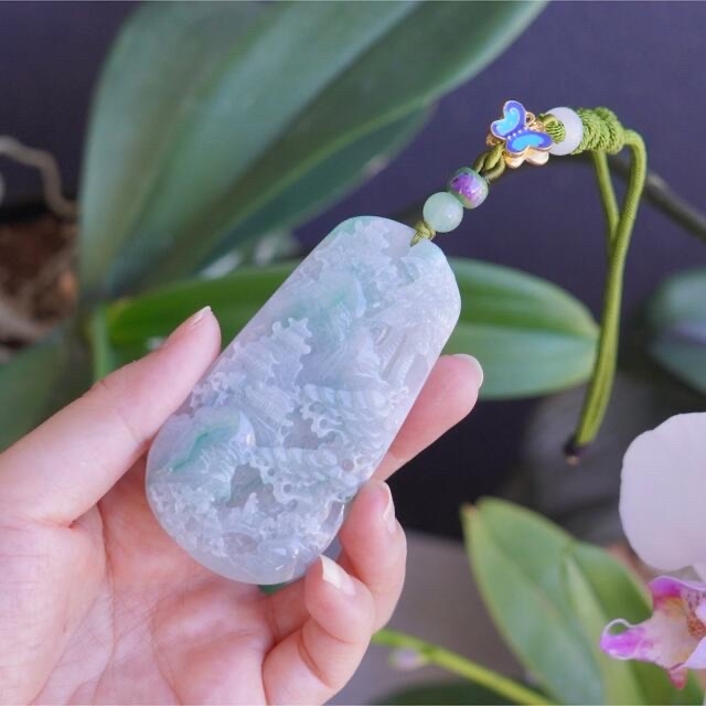 本翡翠 陽緑⭐️山水風景 ストラップ 新品5174 【セール】 photo-vasy.net