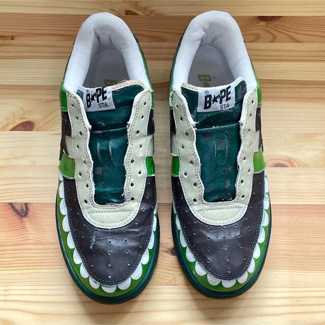 A BATHING APE(アベイシングエイプ)のA BATHING APE × KAWS BAPE STA 29cm GREEN メンズの靴/シューズ(スニーカー)の商品写真