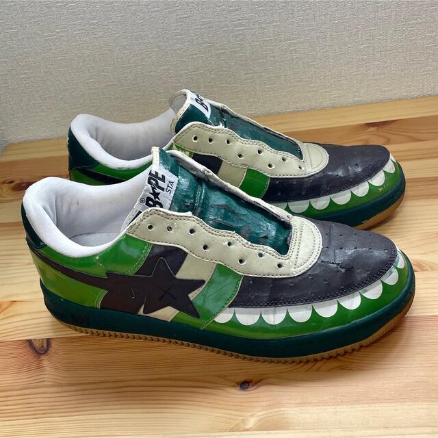 A BATHING APE(アベイシングエイプ)のA BATHING APE × KAWS BAPE STA 29cm GREEN メンズの靴/シューズ(スニーカー)の商品写真