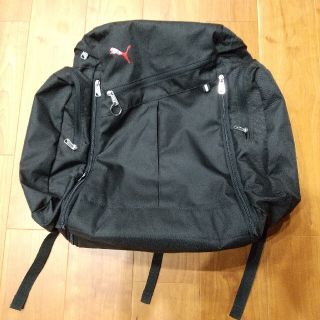 プーマ(PUMA)の【みなみな様専用】プーマ リュック 幅調整 50～56L 黒(バッグパック/リュック)