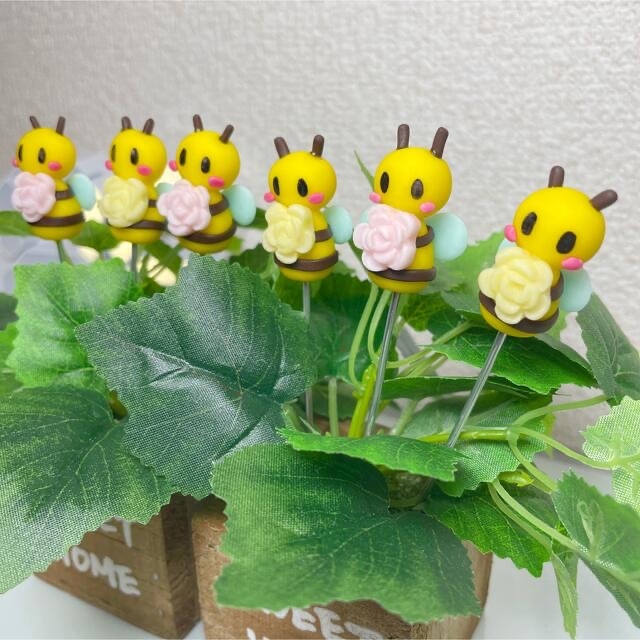 飾りハンドメイド　ガーデンピック　ミツバチピック　多肉植物