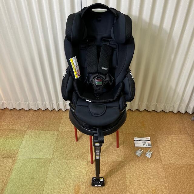 Aprica(アップリカ)のクリーニング済☆美品☆　新生児OK　アップリカ　フラディア　グロウ　ISOFIX キッズ/ベビー/マタニティの外出/移動用品(自動車用チャイルドシート本体)の商品写真