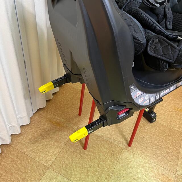 Aprica(アップリカ)のクリーニング済☆美品☆　新生児OK　アップリカ　フラディア　グロウ　ISOFIX キッズ/ベビー/マタニティの外出/移動用品(自動車用チャイルドシート本体)の商品写真