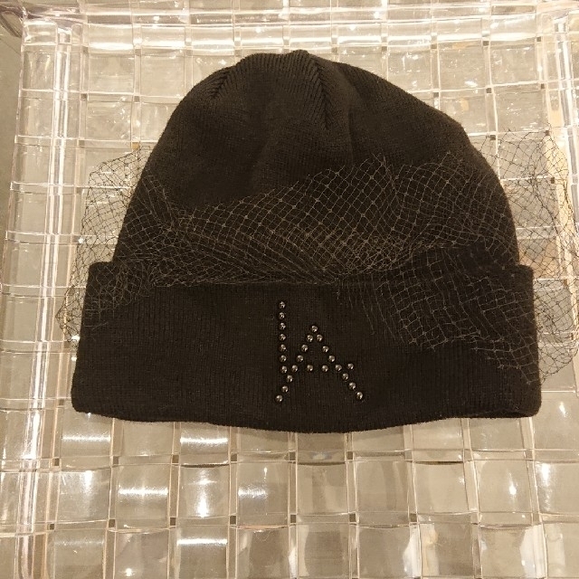 BEAMS(ビームス)の黒 チュール付き ニットキャップ レディースの帽子(ニット帽/ビーニー)の商品写真