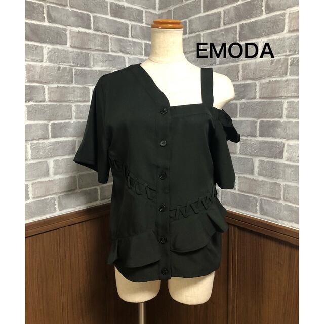 EMODA(エモダ)のEMODA 新品タグ付き 肩出し ブラウス レディースのトップス(シャツ/ブラウス(半袖/袖なし))の商品写真