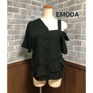 エモダ(EMODA)のEMODA 新品タグ付き 肩出し ブラウス(シャツ/ブラウス(半袖/袖なし))