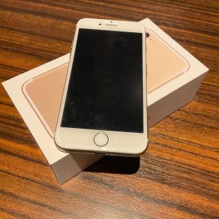 アイフォーン(iPhone)の美品❗️ iphone7 ゴールド　32GB SIMロック解除済み　付属品新品(スマートフォン本体)