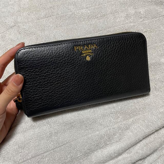 PRADA 長財布