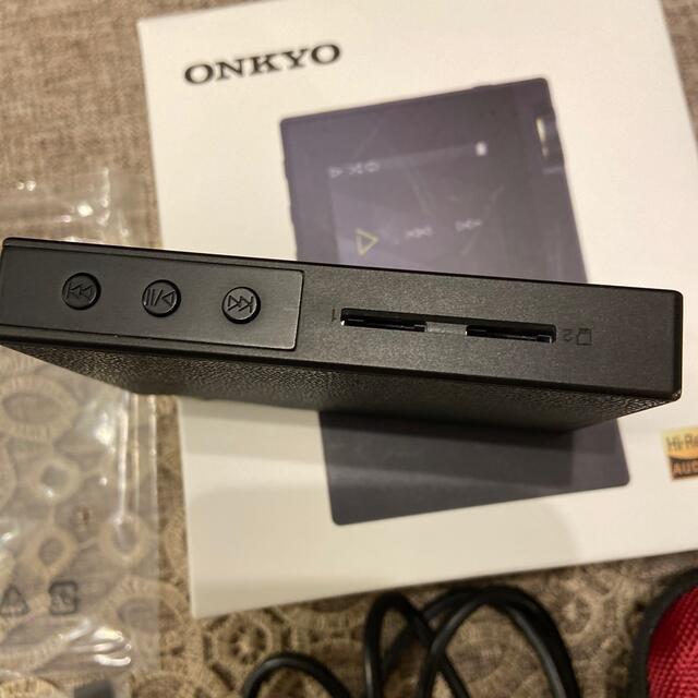 ONKYO(オンキヨー)のONKYO ハイレゾプレーヤー DP-S1(B) おまけ付き スマホ/家電/カメラのオーディオ機器(ポータブルプレーヤー)の商品写真