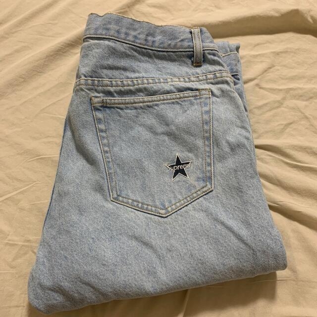 Supreme(シュプリーム)のSupreme Regular Jean washed blue メンズのパンツ(デニム/ジーンズ)の商品写真