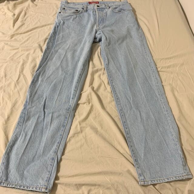 Supreme(シュプリーム)のSupreme Regular Jean washed blue メンズのパンツ(デニム/ジーンズ)の商品写真