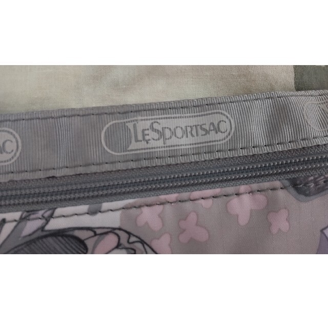 LeSportsac(レスポートサック)の【ご専用】✨LeSportsac ポーチ パープル  夢色 バタフライ レディースのファッション小物(ポーチ)の商品写真